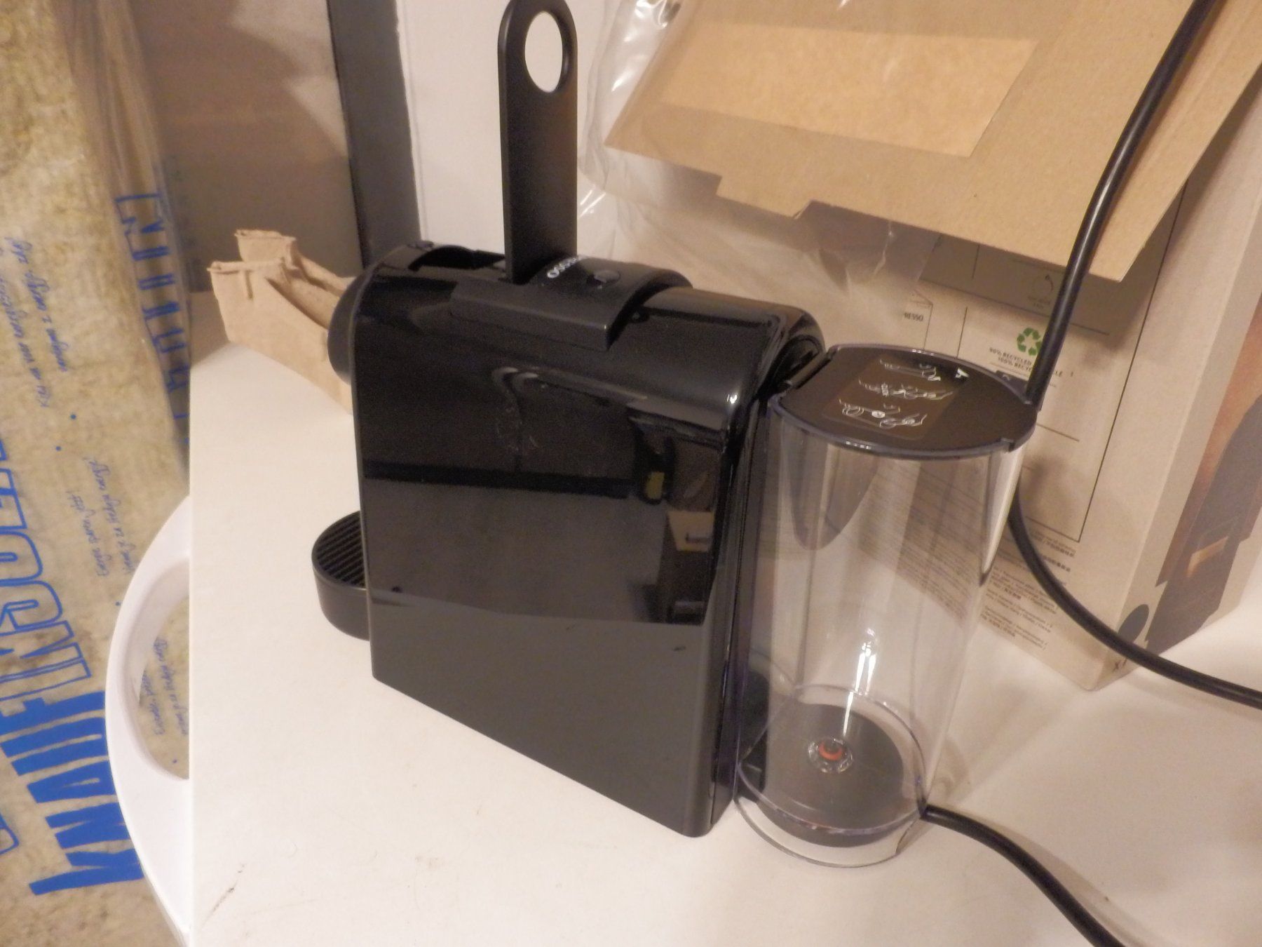 Nespresso Macchine per caffè & Macchine per espresso: Machine Nespresso Essenza Mini noir neuve – Nuovo e nell'imballaggio originale da Apples venduto da Photec18 5