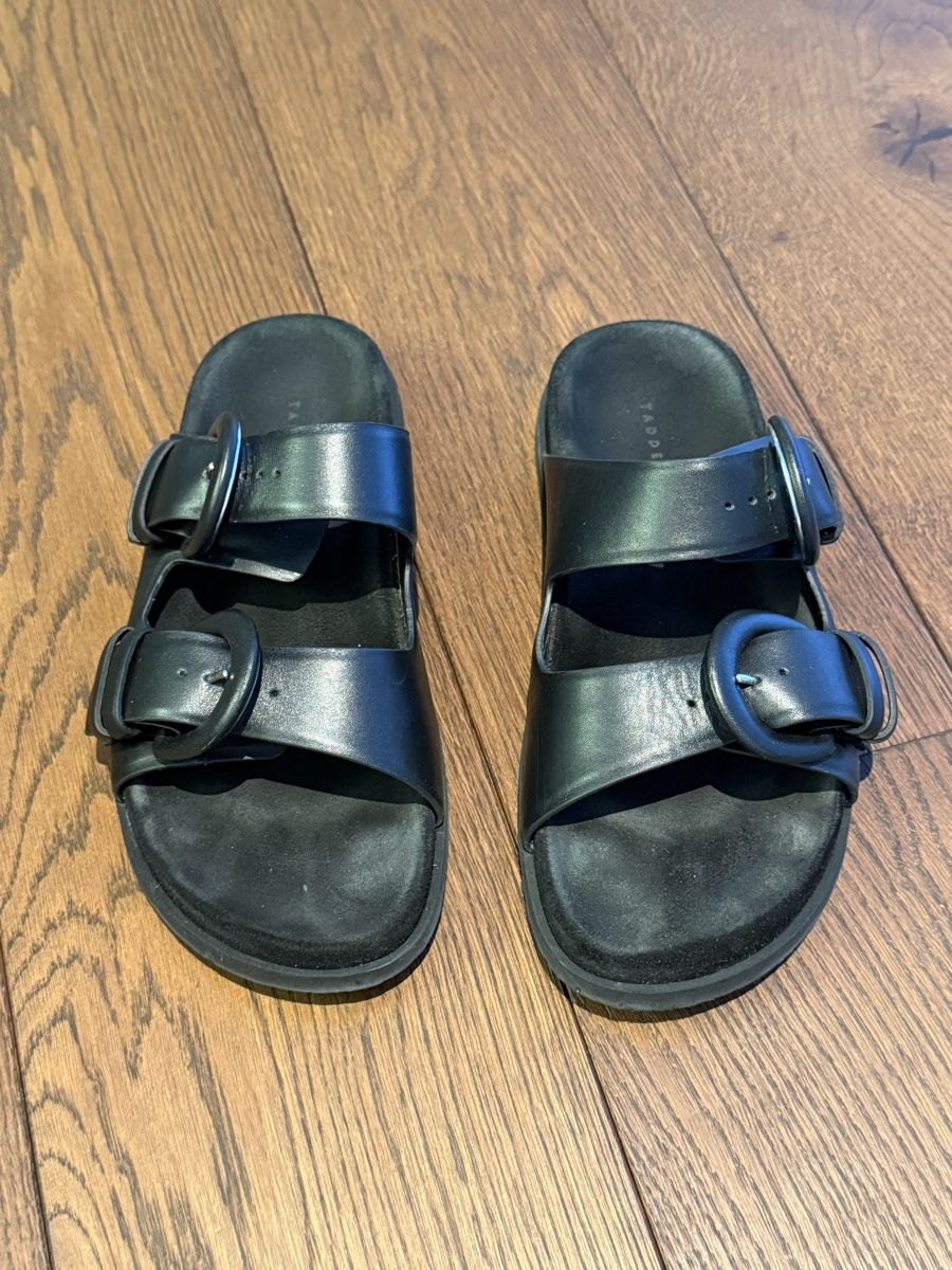 Scarpe da donna: Taddeucci Sandals Black Buckle Size 37.5 – Usato da Pfäffikon SZ venduto da NicMarKom