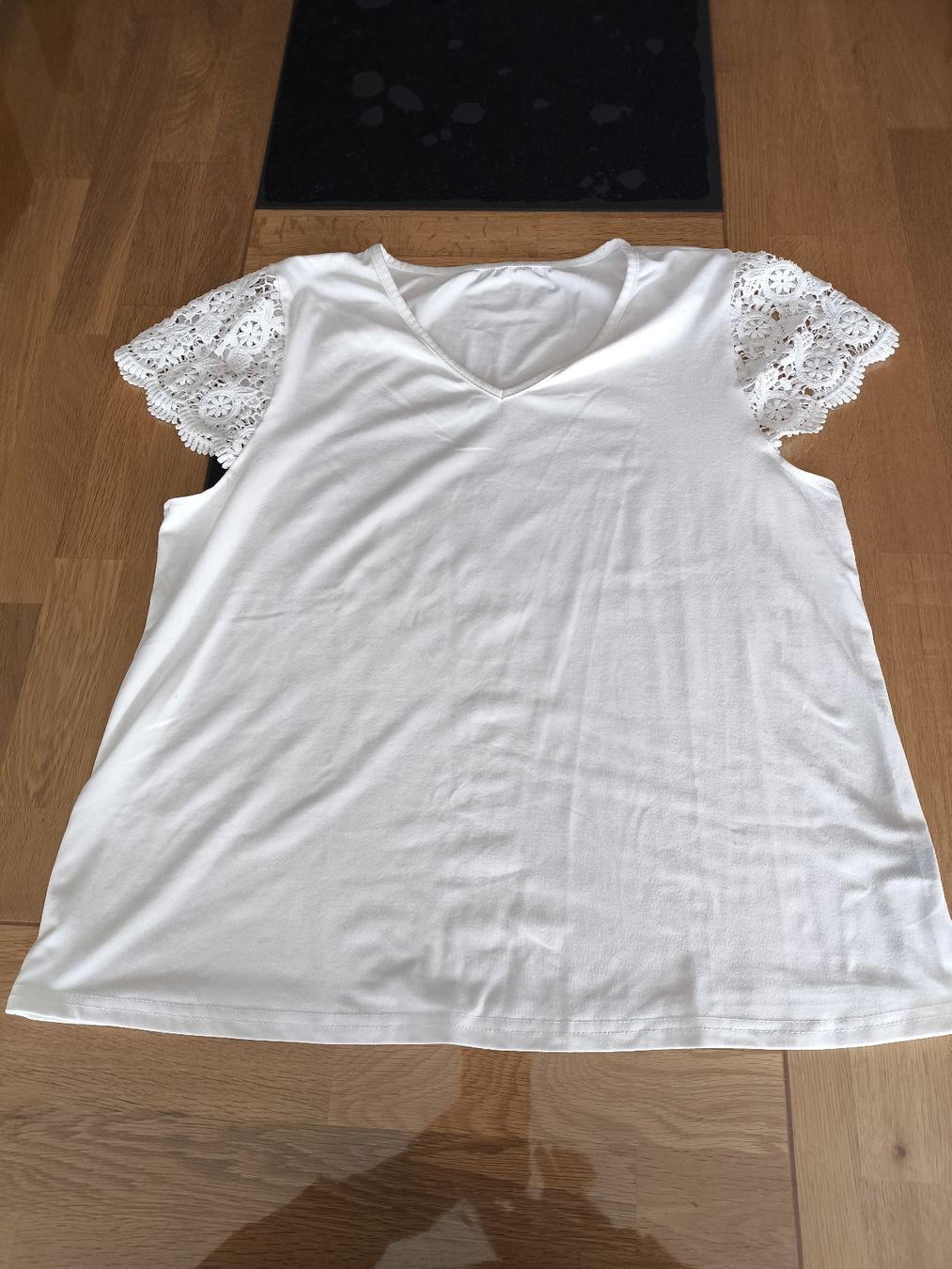 Shein T-shirt: T'Shirt Set Gr. XL/44 – Usato da Burgdorf venduto da Ropajesi 1