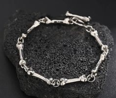 Coole Halloween Knochen-Armband