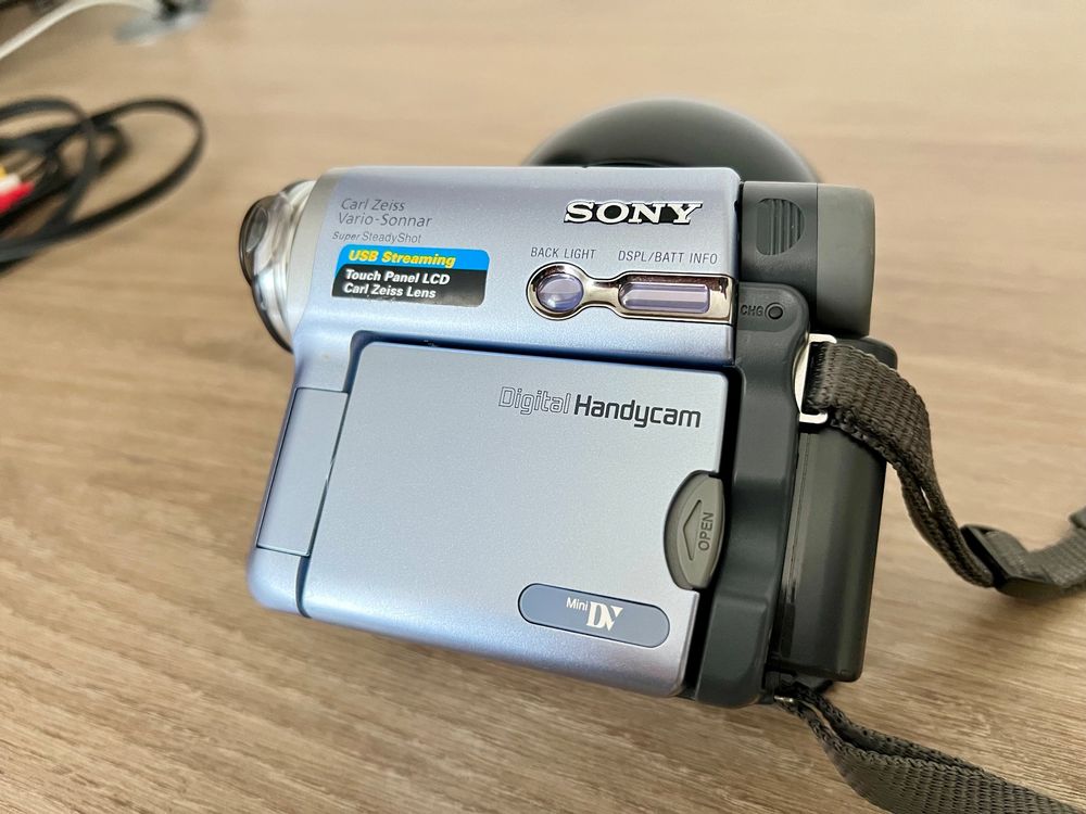 Sony DCR-TRV230 Video8 camera - auction online Catawiki