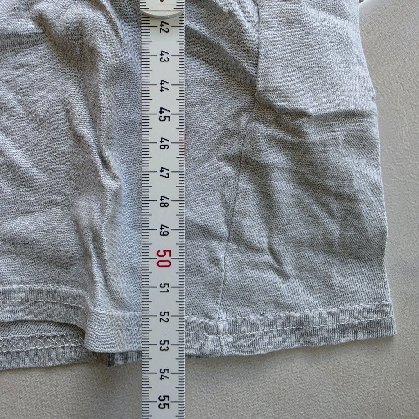 Hemden, T-Shirts & Polos: Lässiges graues T'Shirt Gr. 146/152 – Gebraucht aus Arth von Africa44 2