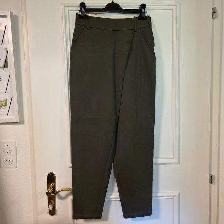 SKFK Olive Grüne Hose, Stoffhose,  Neuwertig, Gr.34