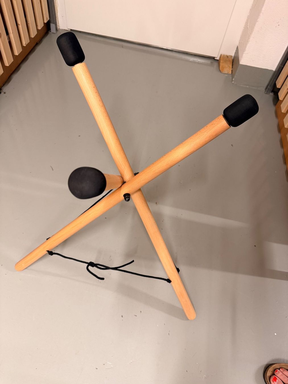 Altro in Decorazioni & Accessori: Handpan Ständer, neu, Massivholz – Usato da Sennwald venduto da Sennwald28 1