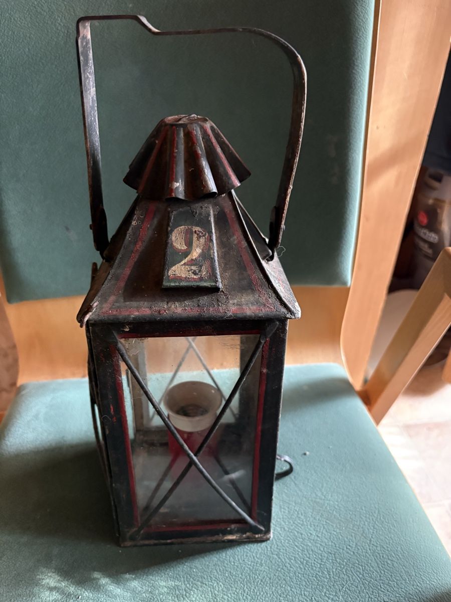 Lampade: Alte Laterne – Difettoso da Reichenbach im Kandertal venduto da rue_88nv 4