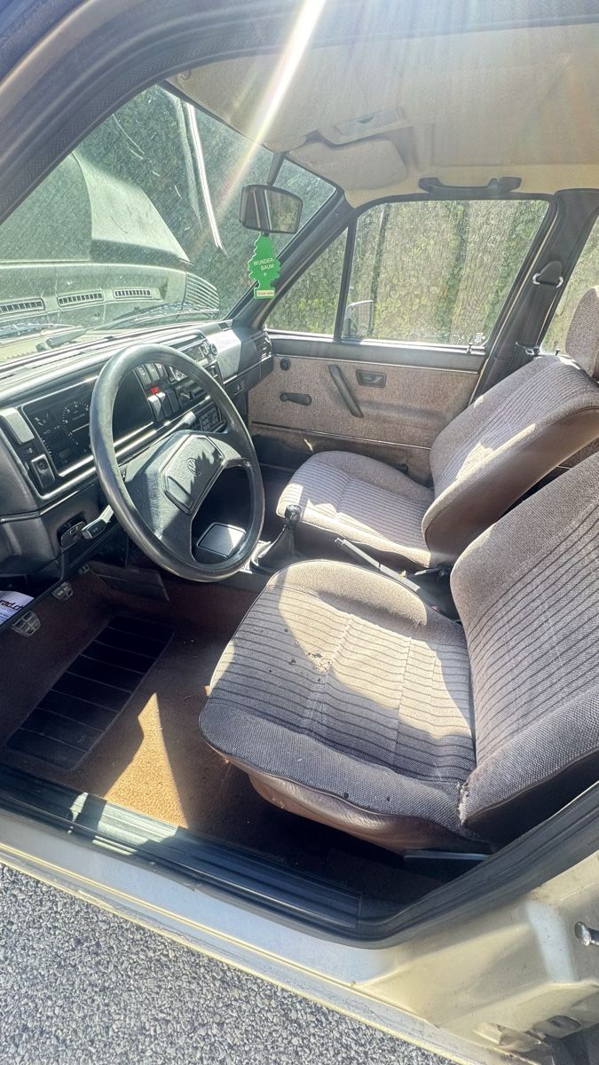 VW Autos: Golf 2 – D'occasion à Sierre par jokr396 9