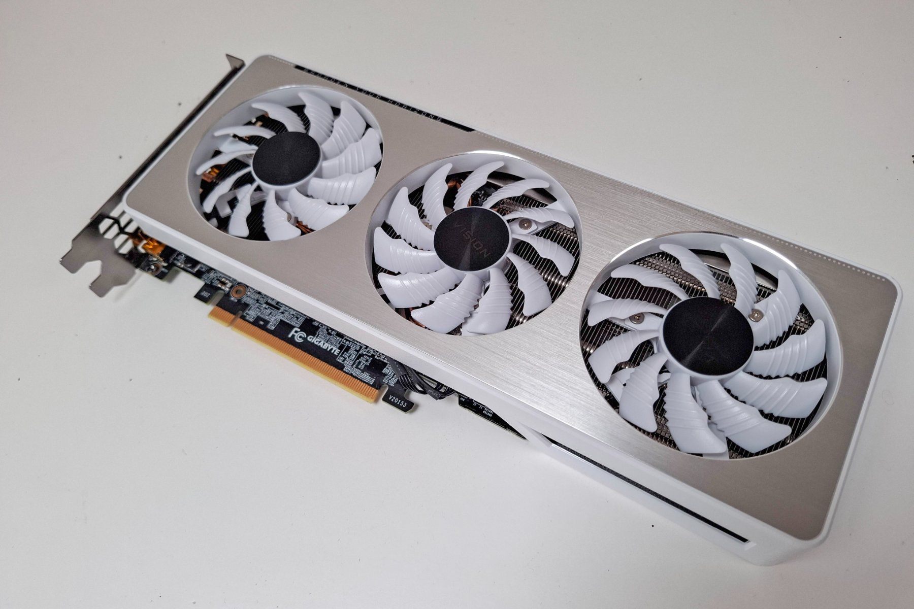 Gigabyte Schede grafiche: Gigabyte RTX 3060 Ti Vision 8 Gbyte fast unbenutzt – Usato da Dietwil venduto da dir_kwy5