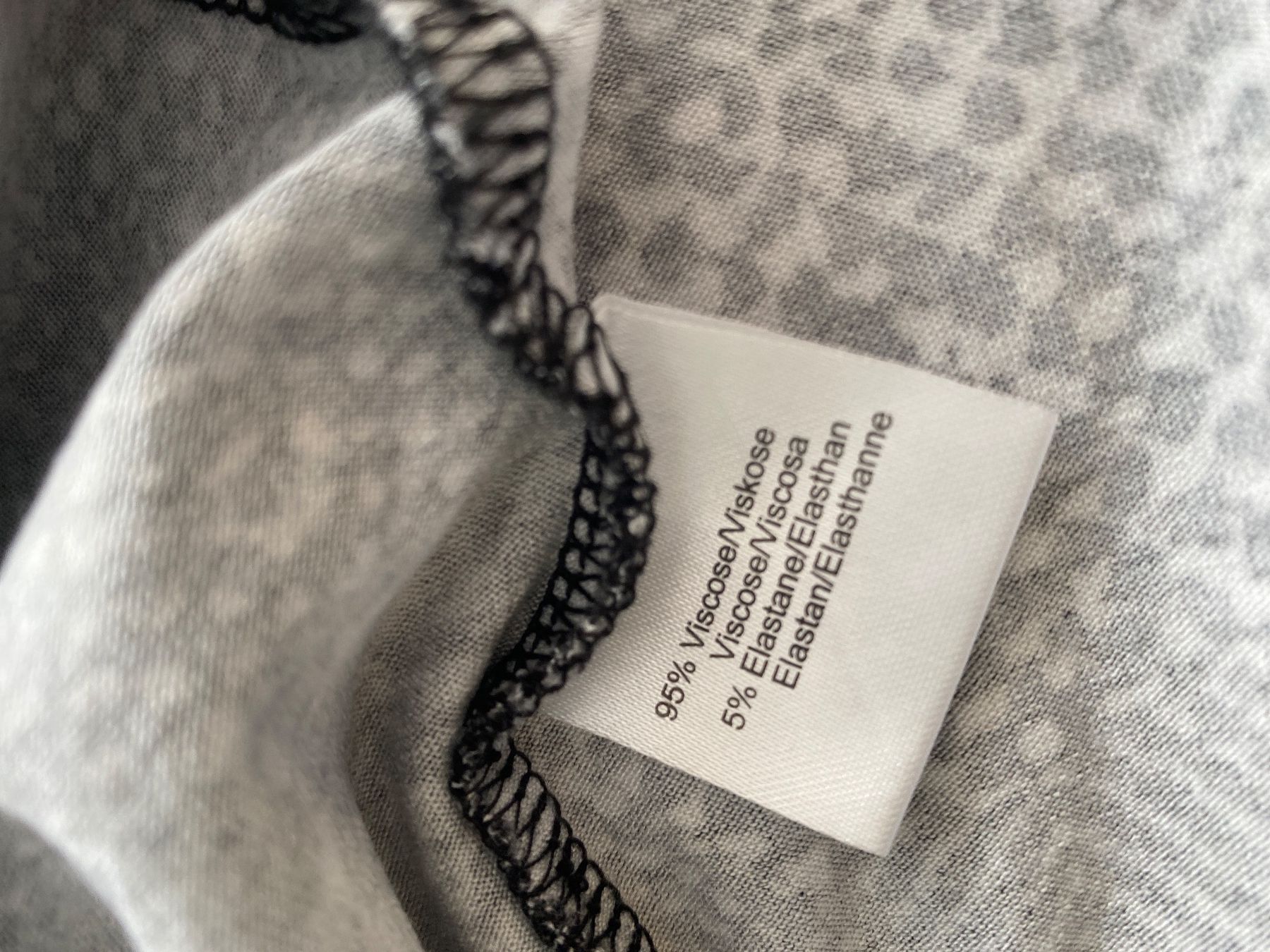 Pullover & Sweatshirts: CAPUCCINO SHIRT/PULLOVER GR.38 schwarz/weiß/mocca gemustert – Gebraucht aus Frauenfeld von Boldi46 6