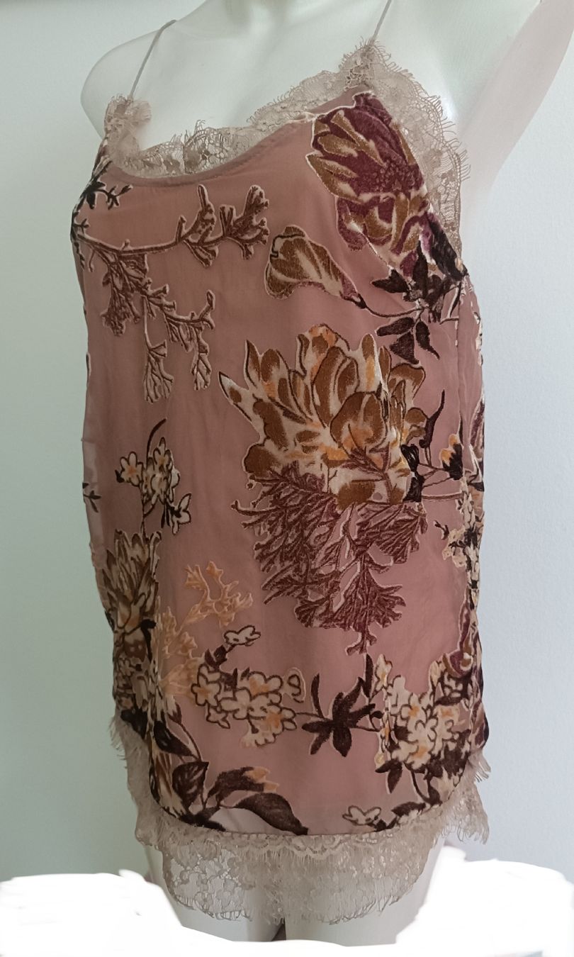 Top: top in pizzo – Nuovo e nell'imballaggio originale da Lugano venduto da riccardo012