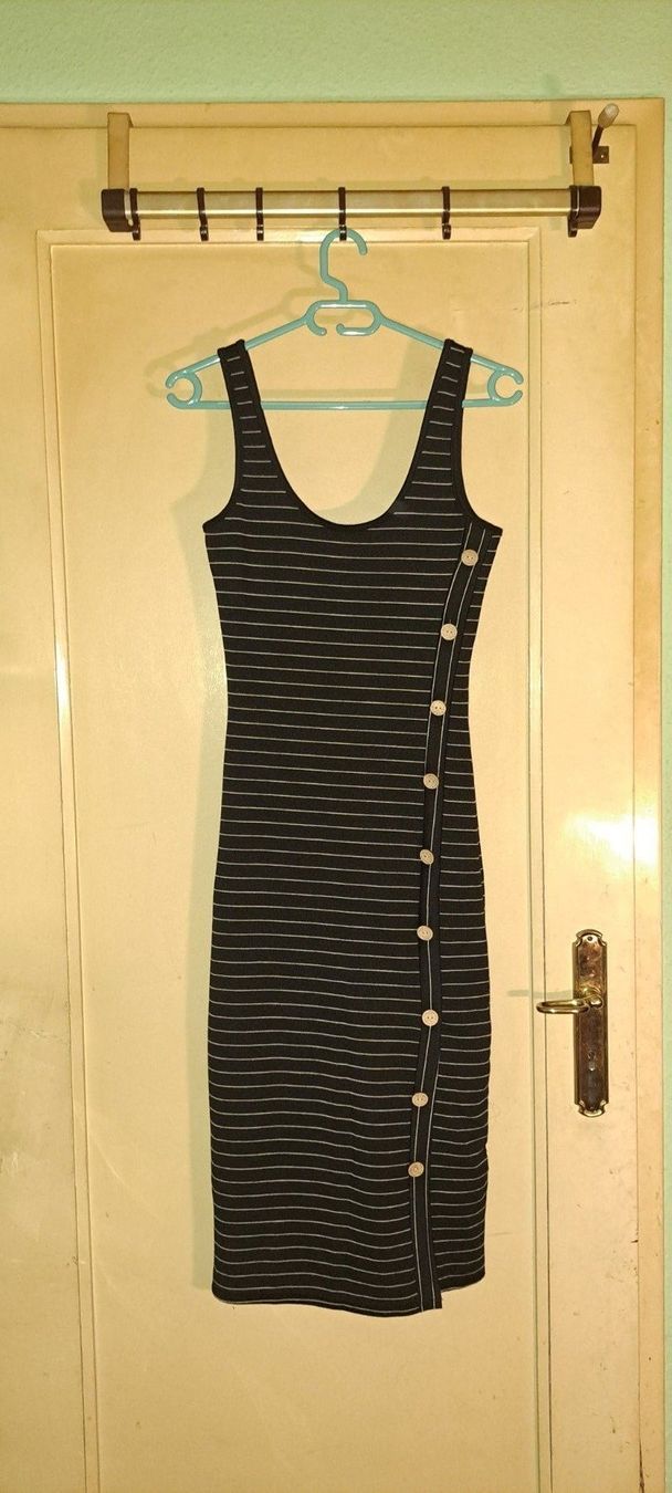 Vestiti: Robe longue noire rayé blanc – Usato da Genève venduto da Axelle333 1