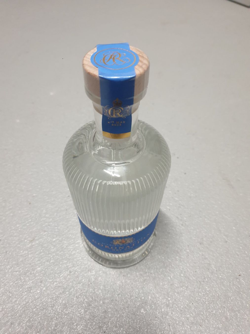 Bevande alcoliche: Royal Collection Coronation Gin - Neu & OVP – Nuovo e nell'imballaggio originale da Villmergen venduto da .sunshine84