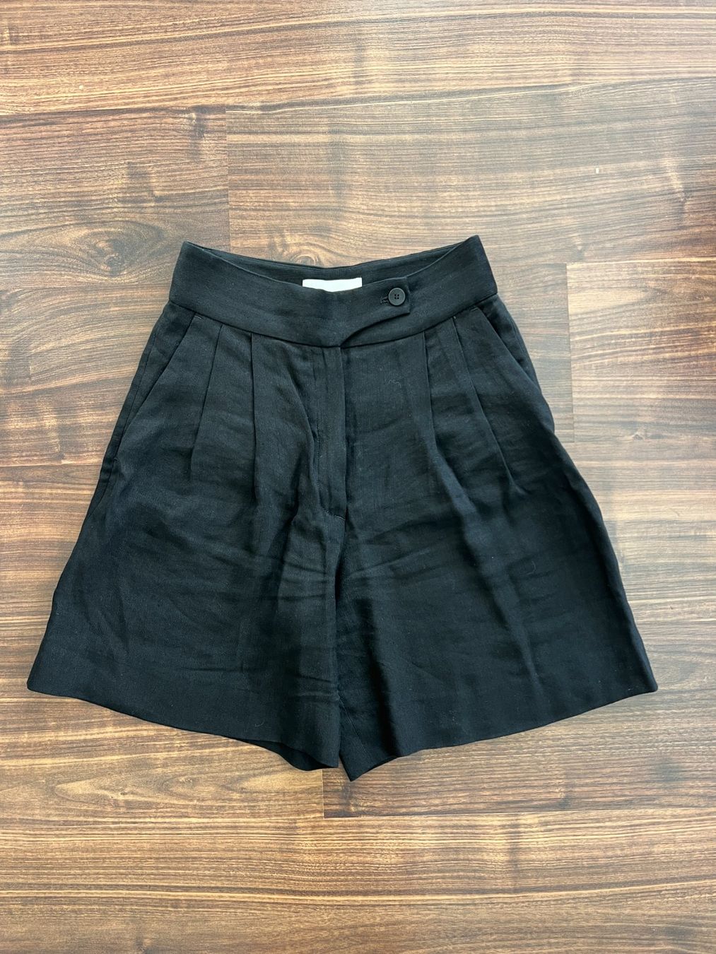 Massimo Dutti Hosen: schwarze Massimo Dutti Bermuda Shorts, Size 36 – Gebraucht aus Muri b. Bern von michellew23 2
