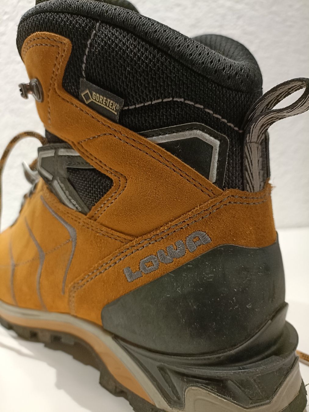 Lowa Damenschuhe: Bergschuh – Neu (gemäss Beschreibung) aus Zweisimmen von volkscar 1