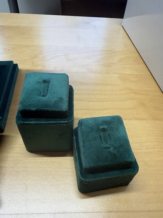 Altri gioielli: Set di 6 pezzi espositori gioielli-vetrina – Usato da Lugano venduto da club.888 3