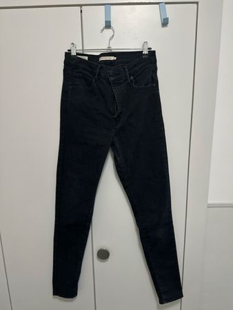 Skinny Levis Jeans