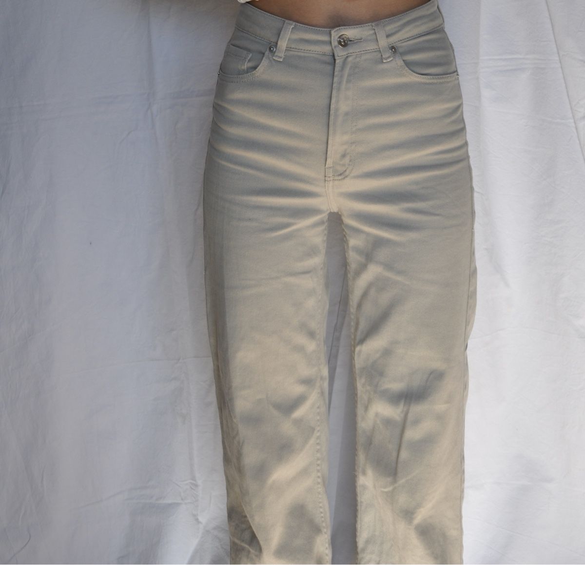 H&M Jeans: Jeans beige H&M divided, taille 34 – Usato da Tavannes venduto da callie.mcli
