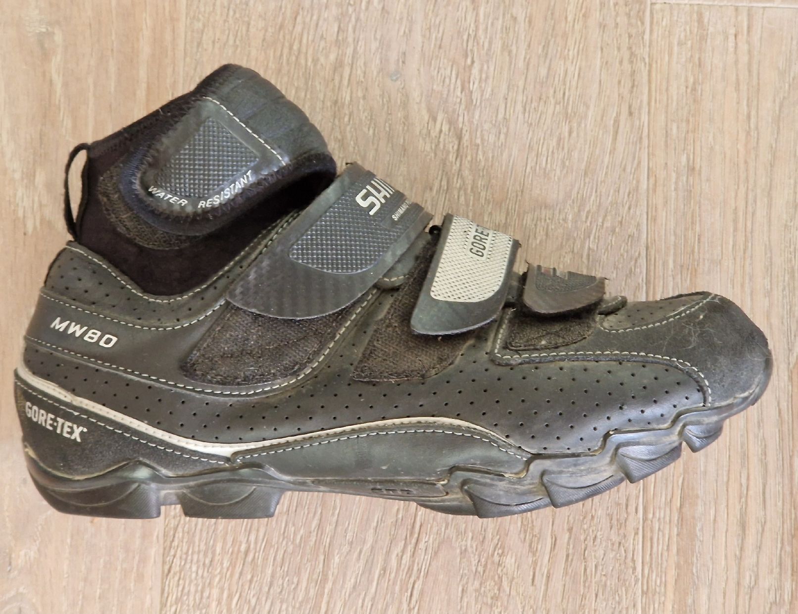 Shimano Chaussures hommes: Shimano Gortex Veloschuhe mit Thermoisolation Gr 42 – D'occasion à Küssnacht am Rigi par Mika014 1