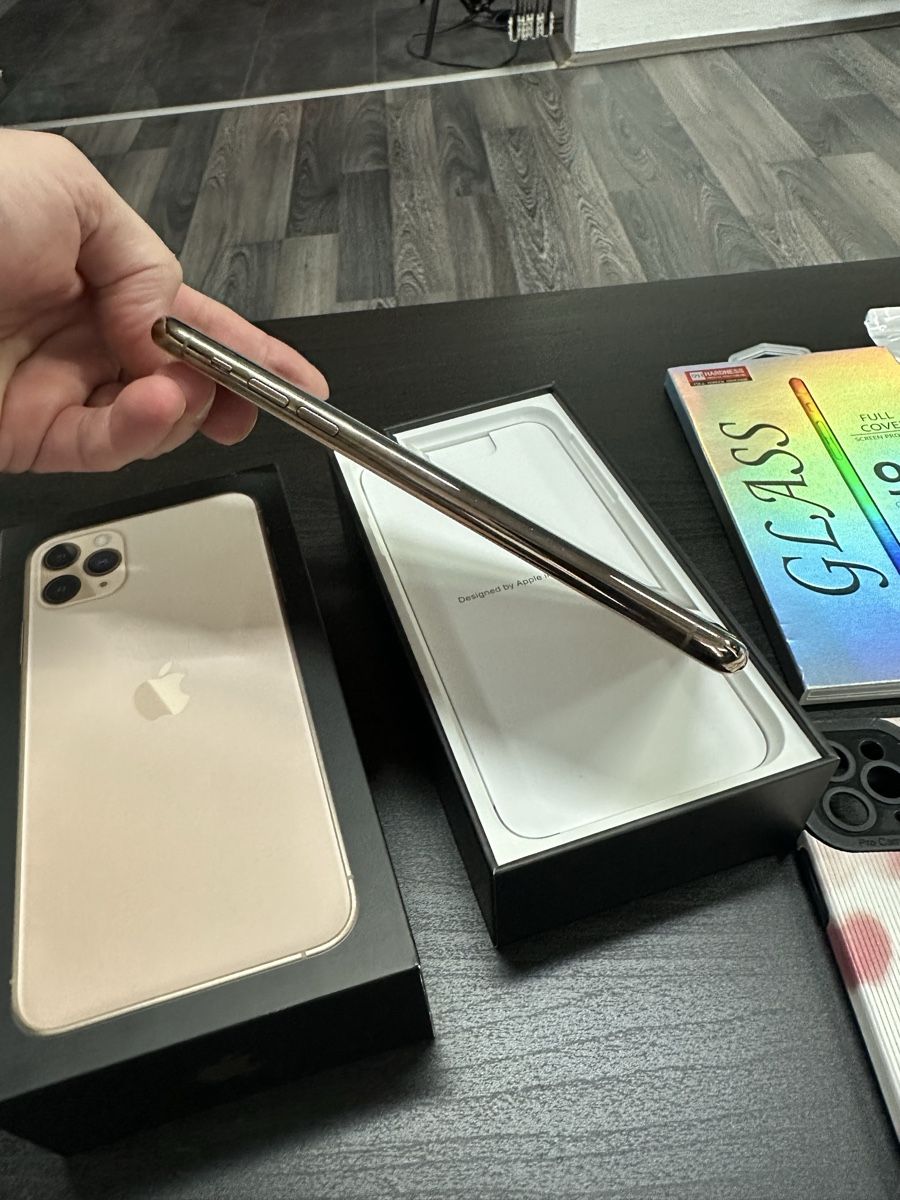 iPhone 11 Pro Max 512Gb Gold (Gebraucht) in Grabs für CHF 173