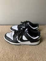 Nike Dunk Low Panda, Gr. 40.5