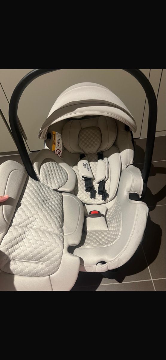 Britax Römer Seggiolini per auto: Britax Römer Babyschale beige – Usato da Dietikon venduto da flu_y68z