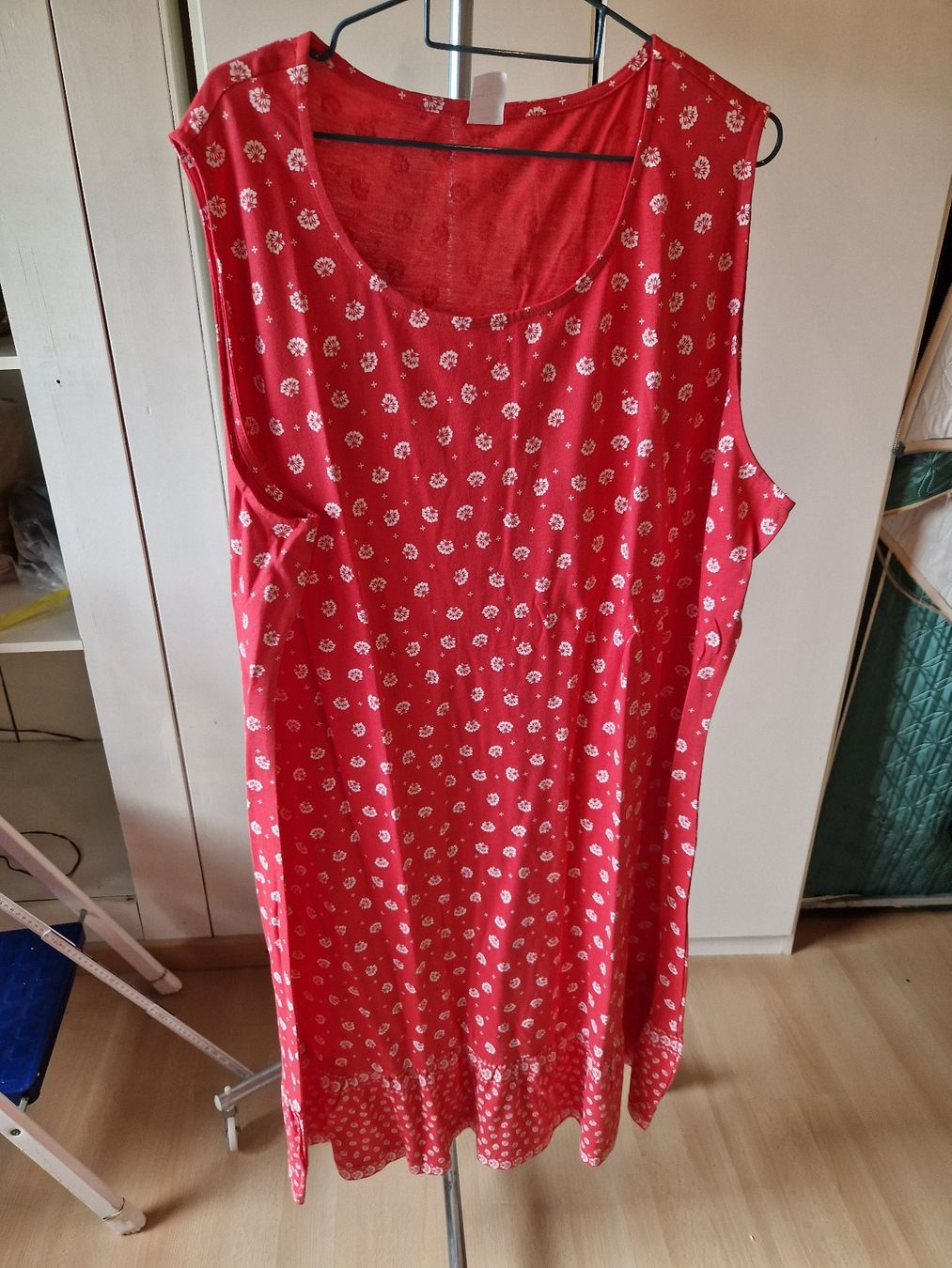 Kleider: Kleid Rot mit Weiss gemustert – Gebraucht aus Niederbipp von Trude04 4