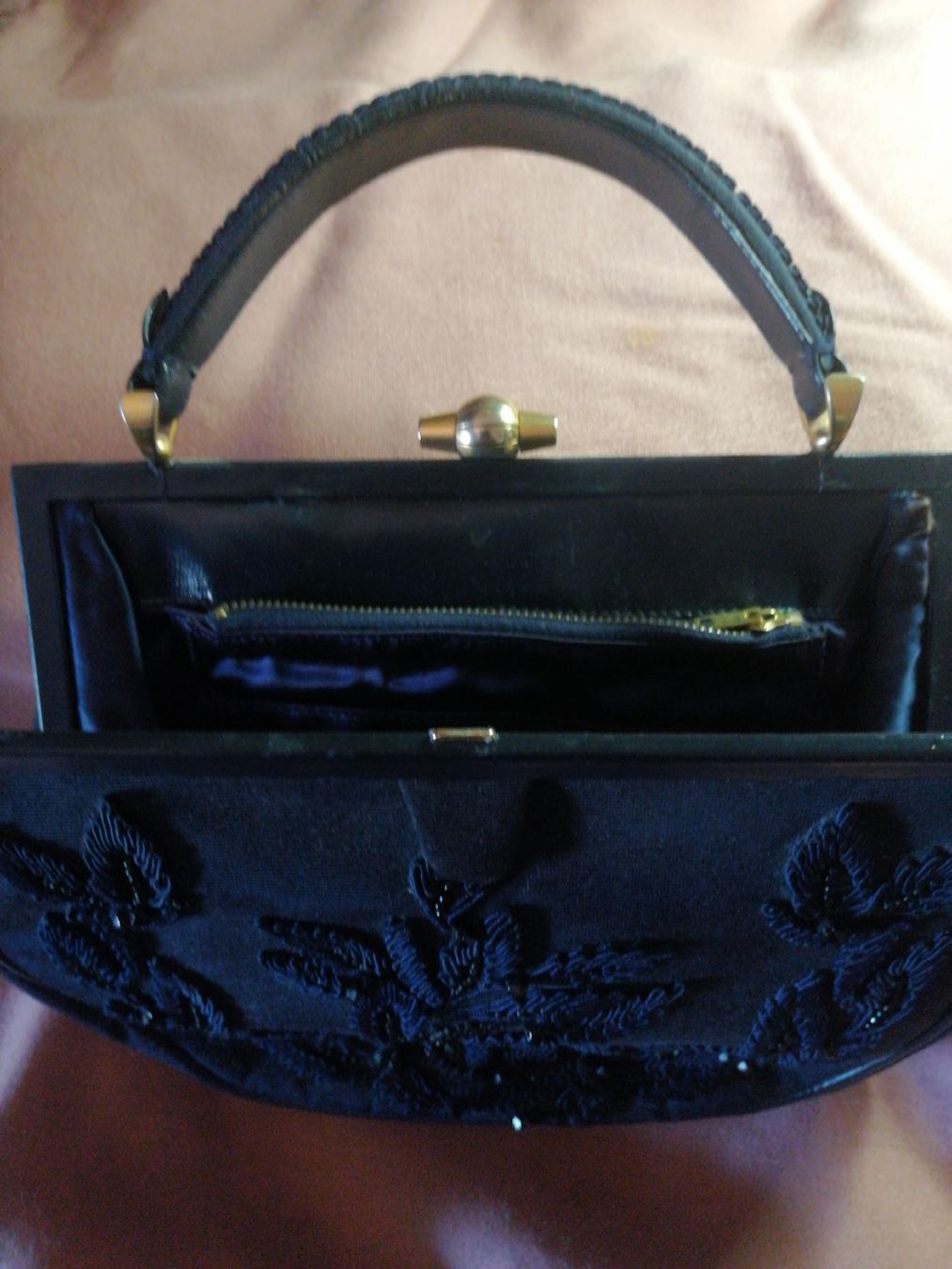 Borse da donna: Borsa vintage nera con perline – Usato da Viganello venduto da sor_dcq8 2