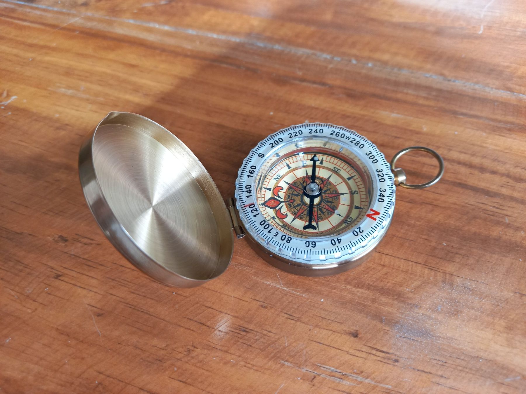 Behogan 6er Set Messing Kompass - Wasserdichter Outdoor Kompass Mit Leuchtziffern