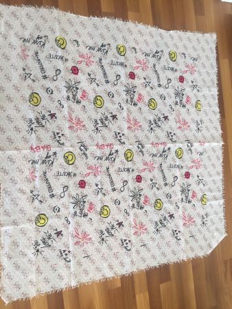 Foulard Guess