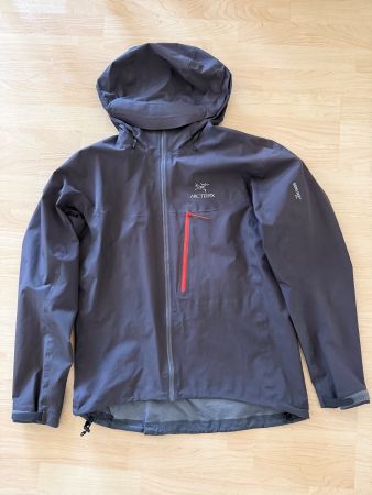 Arc’teryx Alpha FL Gore-Tex Pro Jacket