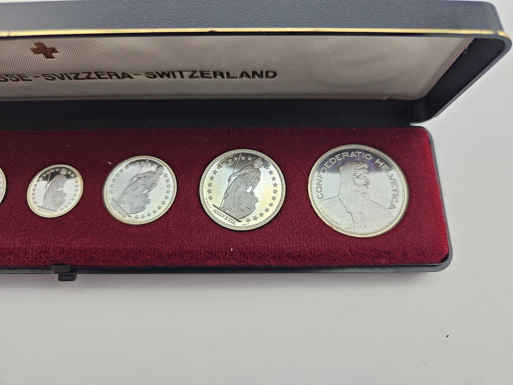 Tutti le monete: Schweizer Münzsatz 1980 Polierte Platte – Nuovo e nell'imballaggio originale da Therwil venduto da Racingr6 2