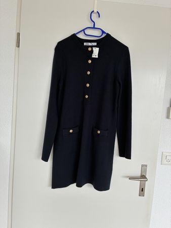 Zara Strickkleid dunkelblau mit Knöpfen neu mit Etikett. M