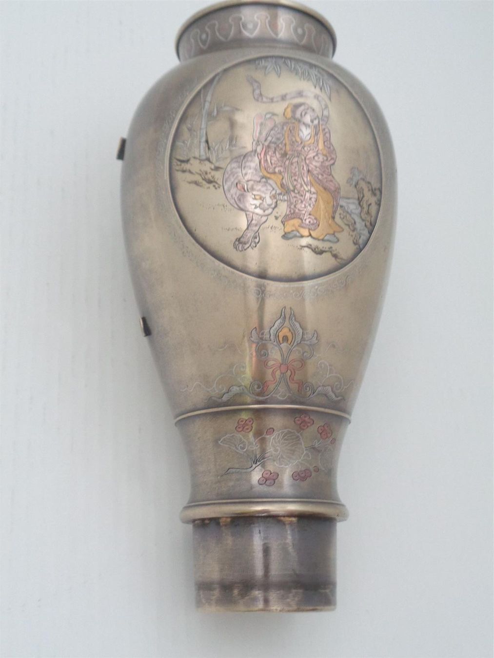 Vasen & Gefässe: Grosse Bronze Vase Meiji Periode 19Jahrh – Gebraucht aus Chur von omonia 5