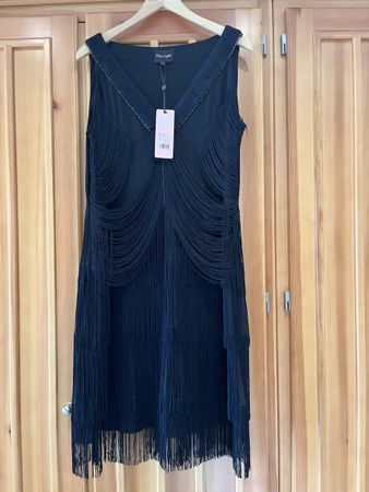 Figur schmeichelndes Phase Eight kleid mit Fransen
