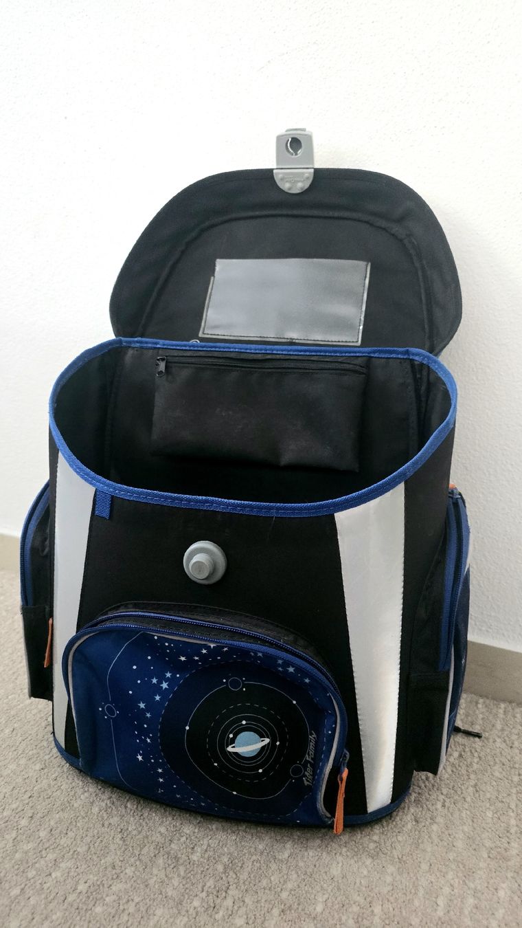 Zaini: Space Explorer School Backpack - Great Condition for School! – Usato da Regensdorf venduto da eri_mm9s 2