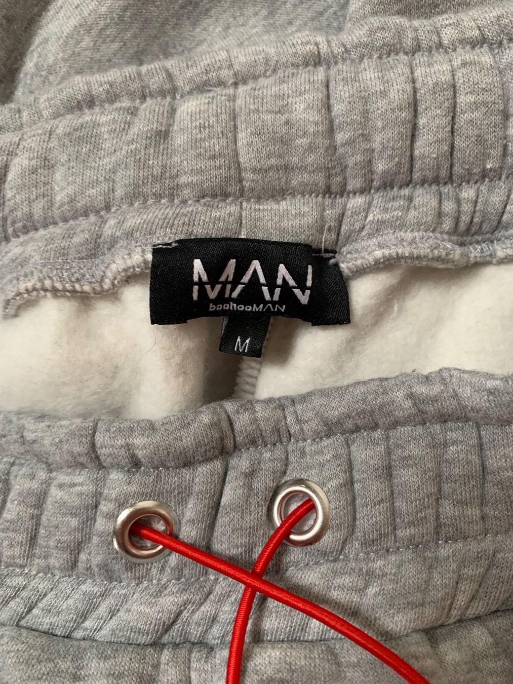 Pantaloni: bohooMAN Trainerhose grau – Usato da Maisprach venduto da jokoundklaas 3