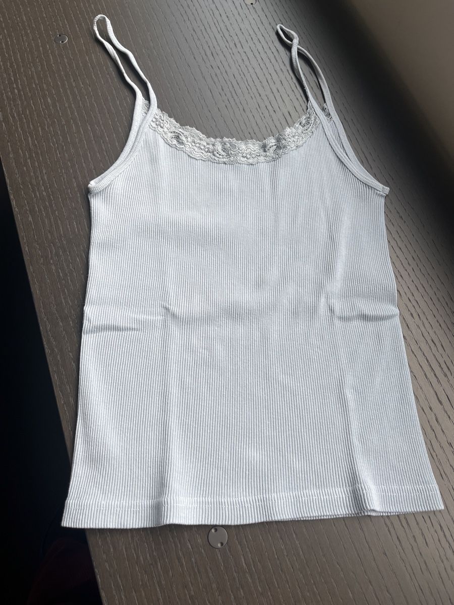Brandy Melville Camicette, T-shirt & Top: Brandy Melville pale blue top – Usato da Rüschlikon venduto da ant_5v7g