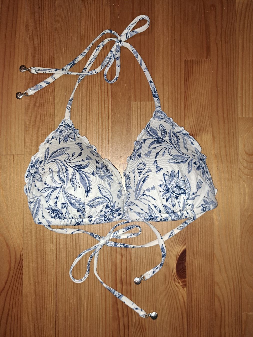 Badekleider & Bikinis: Bikini Oberteil Grösse S – Gebraucht aus Uzwil von eri_lz5x 1
