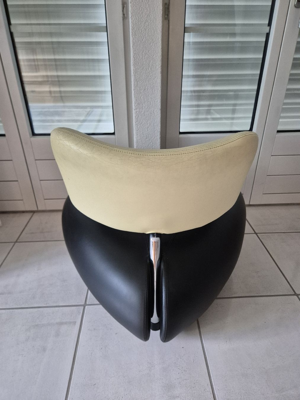 Leolux Poltrone: Leolux Pallone Sessel – Usato da Kollbrunn venduto da guernsey11 1