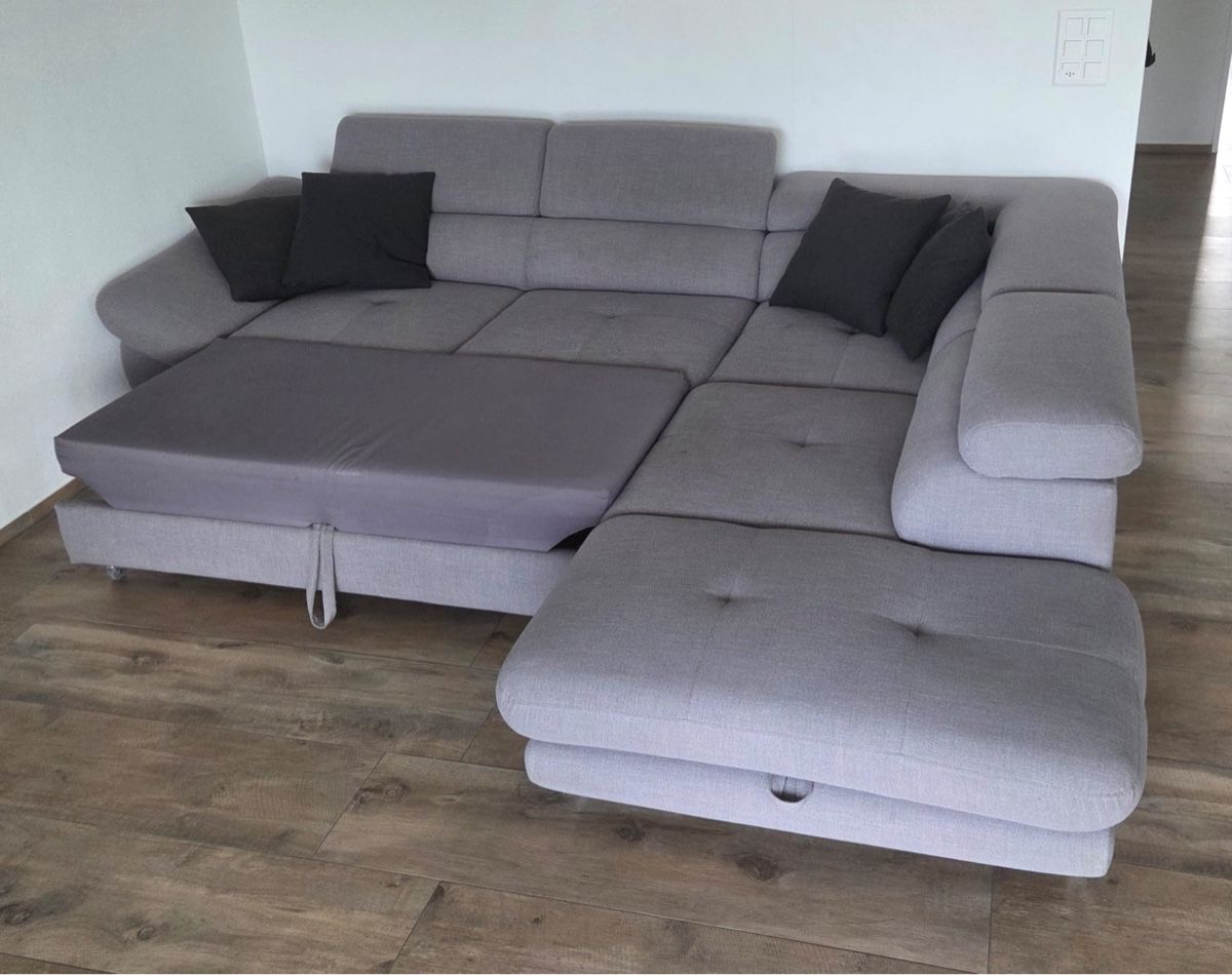 Divani: Grosses Ecksofa mit Schlaffunktion & Bettkasten – Usato da Bazenheid venduto da Buuch4K 1