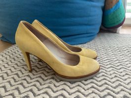 Wunderschöne COS Stiletto-Pumps aus Wildleder – Hellgelb 38
