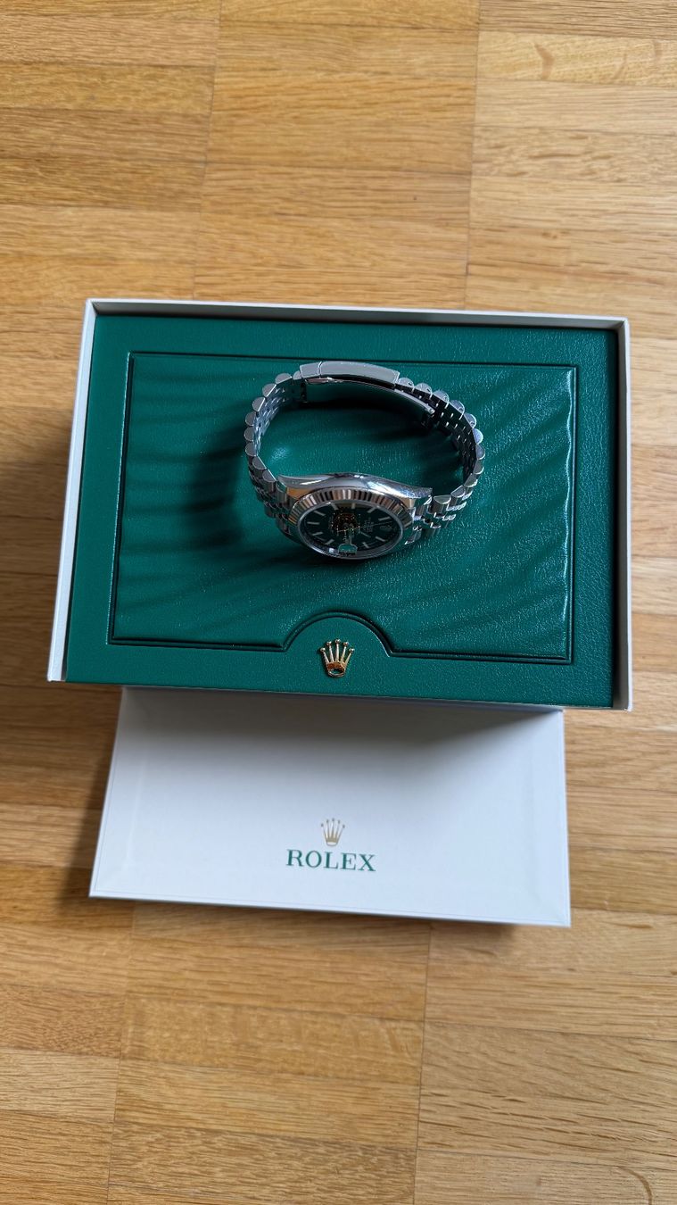 Rolex Orologi: Rolex Datejust 41 Schwarz – Usato da Münchenbuchsee venduto da Spaceta 1