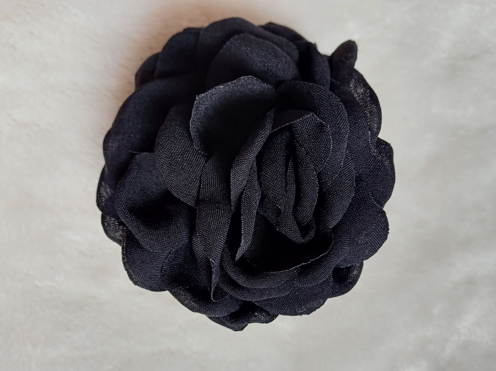 Accessori per capelli: Stoffhaarspange - Schwarze Blume – Nuovo e nell'imballaggio originale da Würenlos venduto da Abracadabra26 6