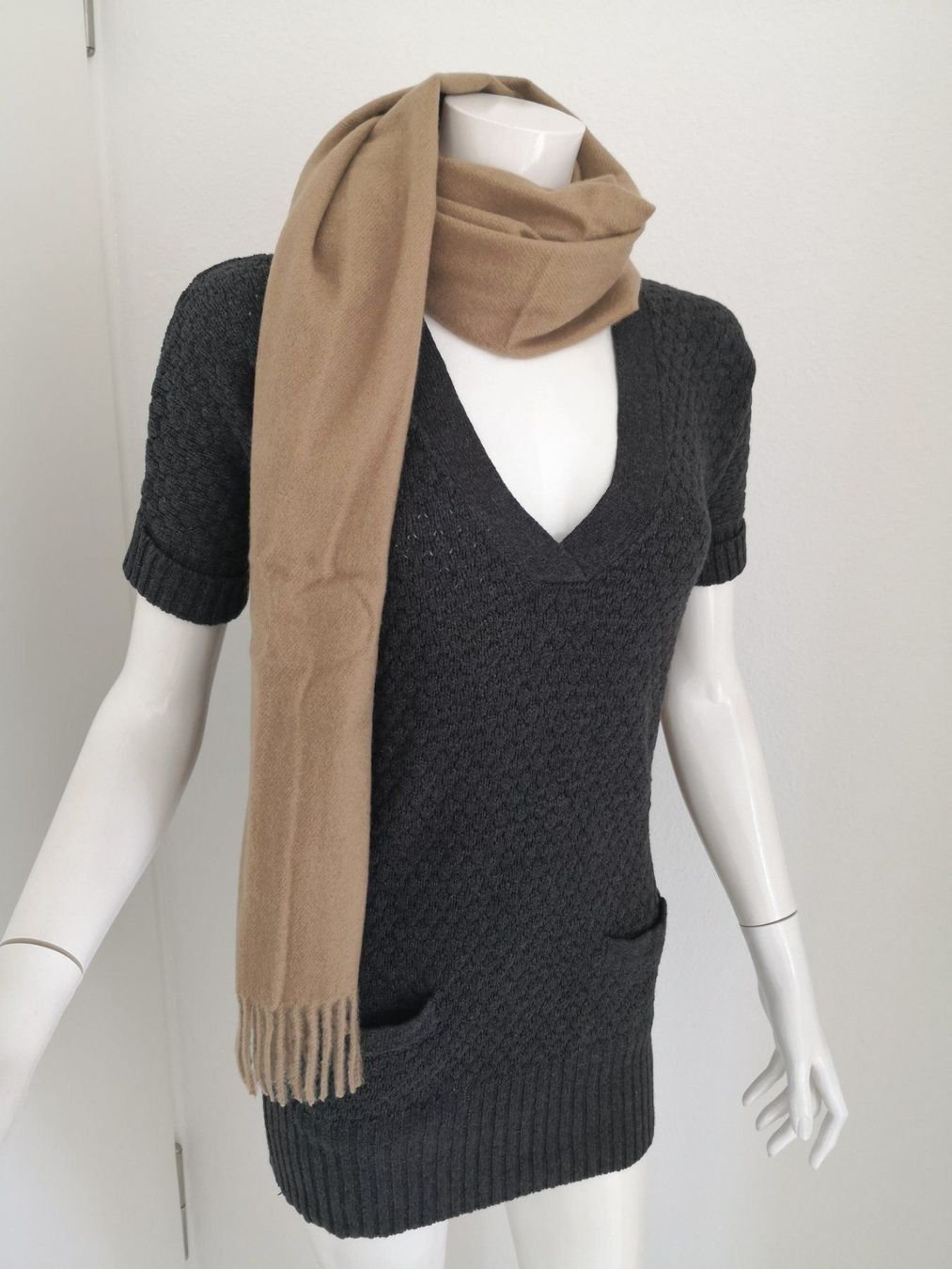 Mango Kleider: 🤩MANGO STRICK-PULLOVER-KLEID ANTRAZIT & WOLLE & D&G P. – Gebraucht aus Olten von Naja-Twins-Twins 2