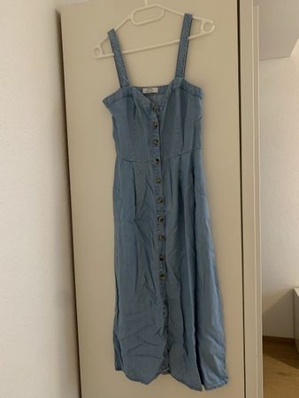 Kleid Bershka XS