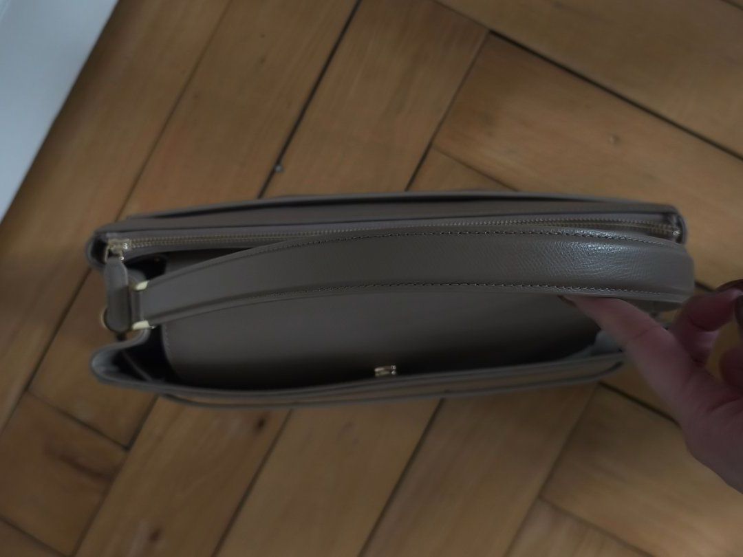 Alemi Borse da donna: Ameli Laptoptasche "Seefeld" Cappuccino neuwertig – Nuovo (secondo la descrizione) da Fribourg venduto da swi_b7rt 2