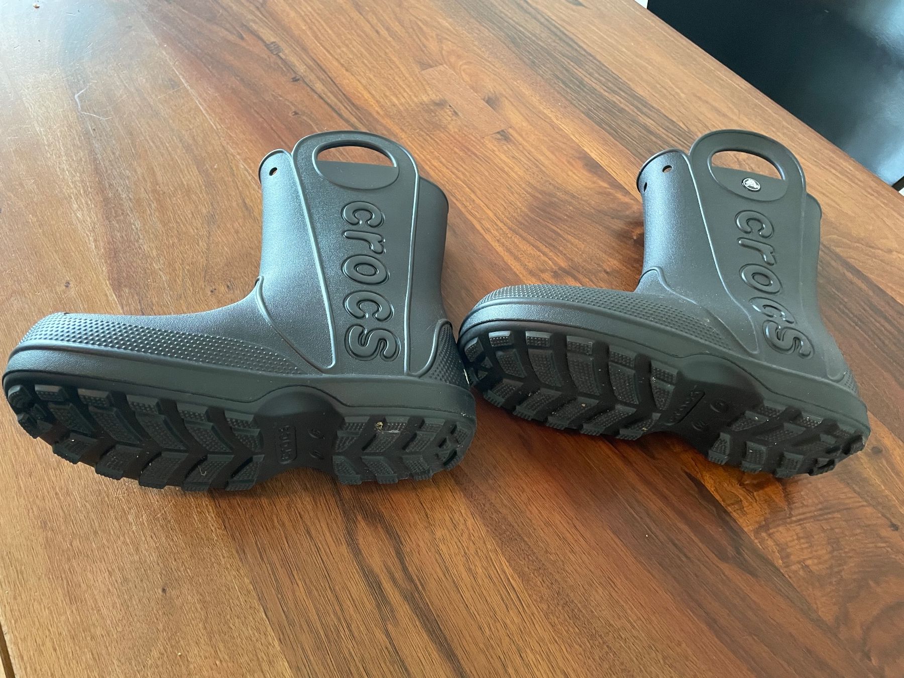 Crocs Scarpe da uomo: Rainboot Crocs Gummistiefel mit Henkel – Usato da Oberwil BL venduto da Timmytom10