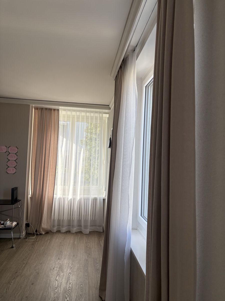 Tende: Gardinen/ Vorhänge 8-Set, hellbeige/weiss – Usato da Kilchberg ZH venduto da ros_9x58 5