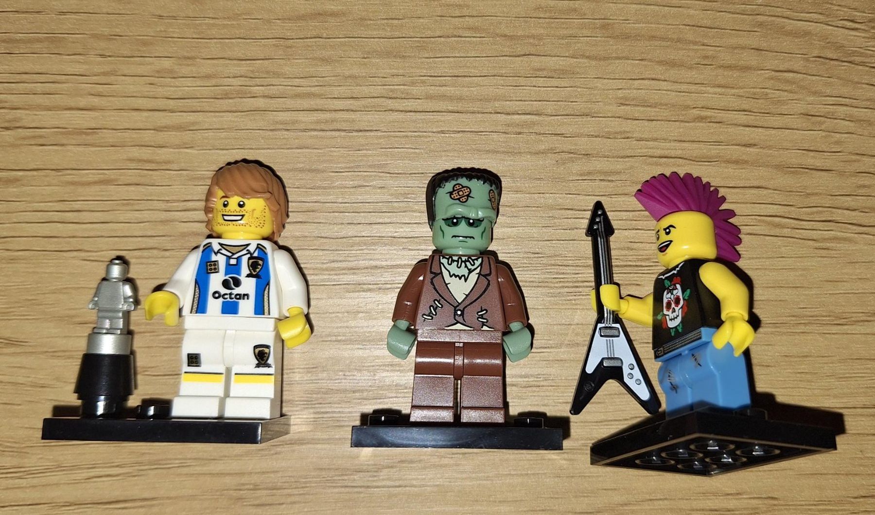 Lego Kit di costruzioni: Lego minifigures 8804 series 4 – Usato da Genève venduto da BrickFanGe