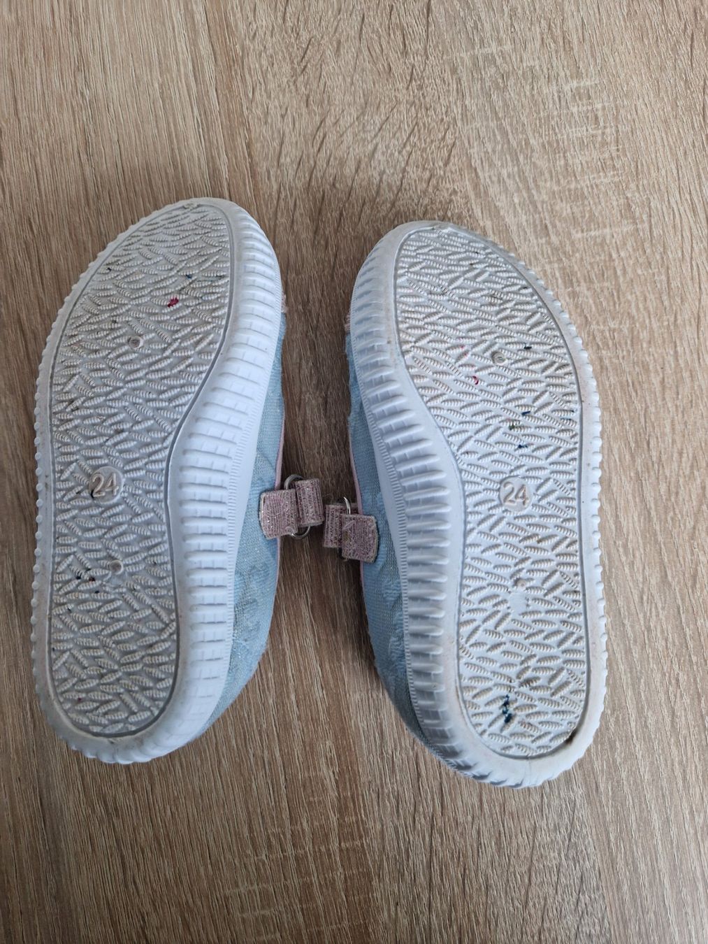 Scarpe per ragazze: Hausschuhe/Finken Gr. 24 – Usato da Heimberg venduto da Eleanor20 3