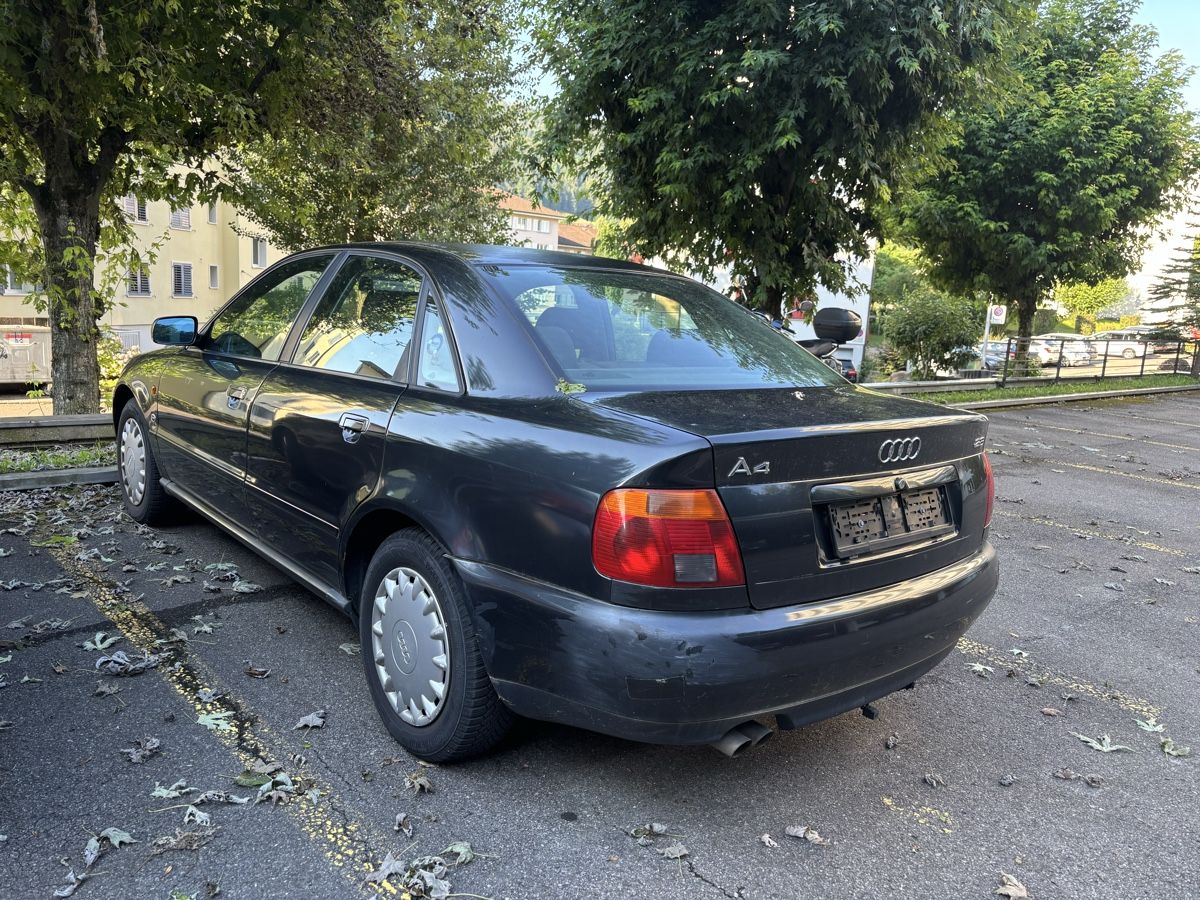 Audi Automobili: Audi A4 2.8L V6 1995 – Usato da Kriens venduto da Bananee 1